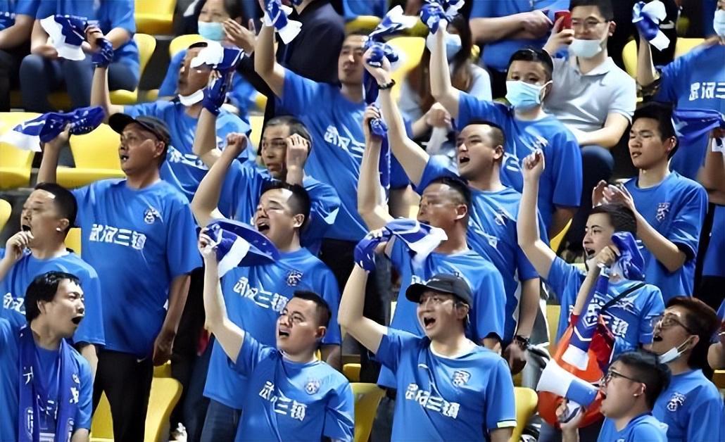 喜讯！15场进9球的葡超锋霸要来中超效力，球迷看好他去上港