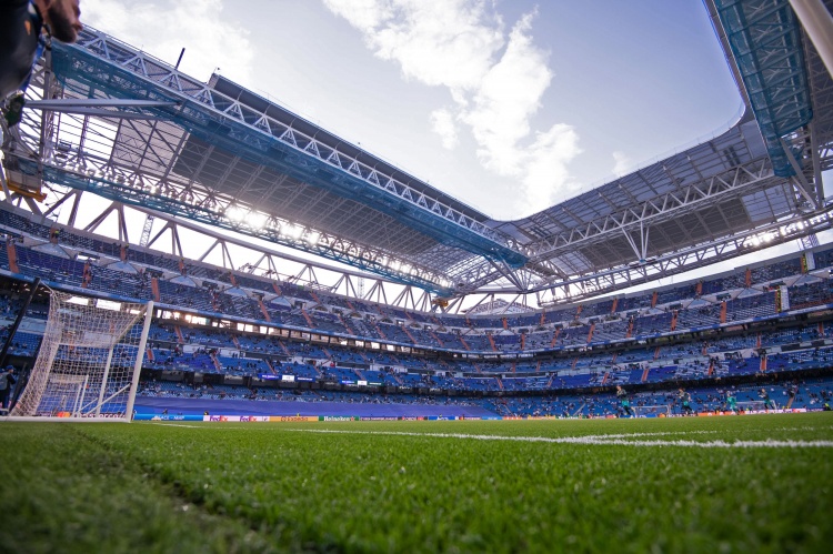 华体会官方-马卡：皇马vs曼城观众76076人，是伯纳乌翻新后欧战最低上座人数