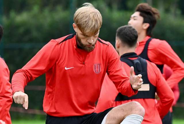 华体会体育-深圳打包成都核心，陈涛打富裕仗 莱切特再搭周定洋 蓉城战术巨变