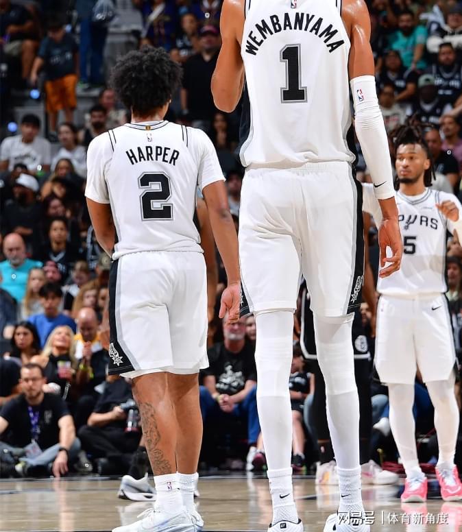 华体会网站-我擦！历史第1次，13年了，马刺你这是要统治全联盟啊